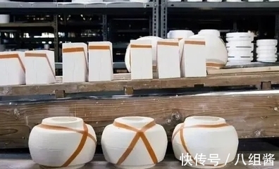 成为一名陶瓷设计师需要具备哪些基本技能?